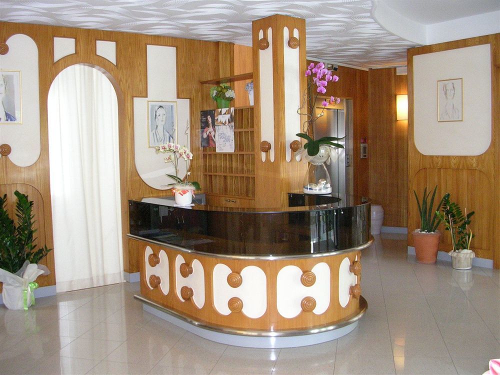 Hotel Escorial Cervia Exterior foto