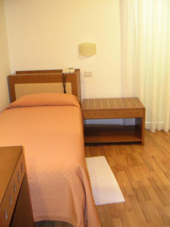 Hotel Escorial Cervia Habitación foto